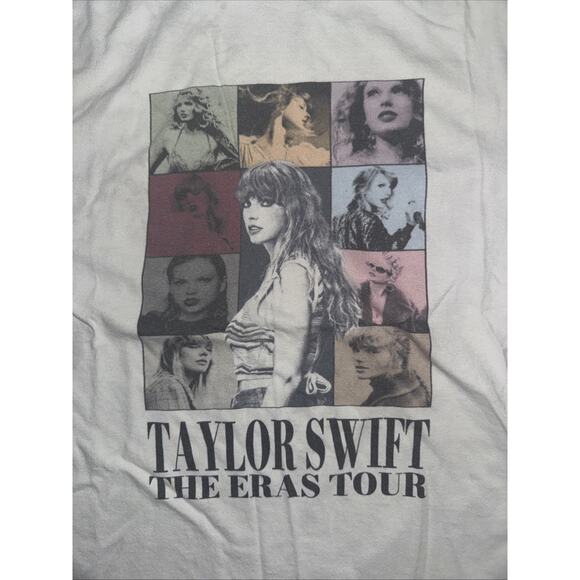 Taylor Swift The Eras Tour Graphic T-Shirt White Small 18x23 Concert Merch 2023 - Picture 2 of 3